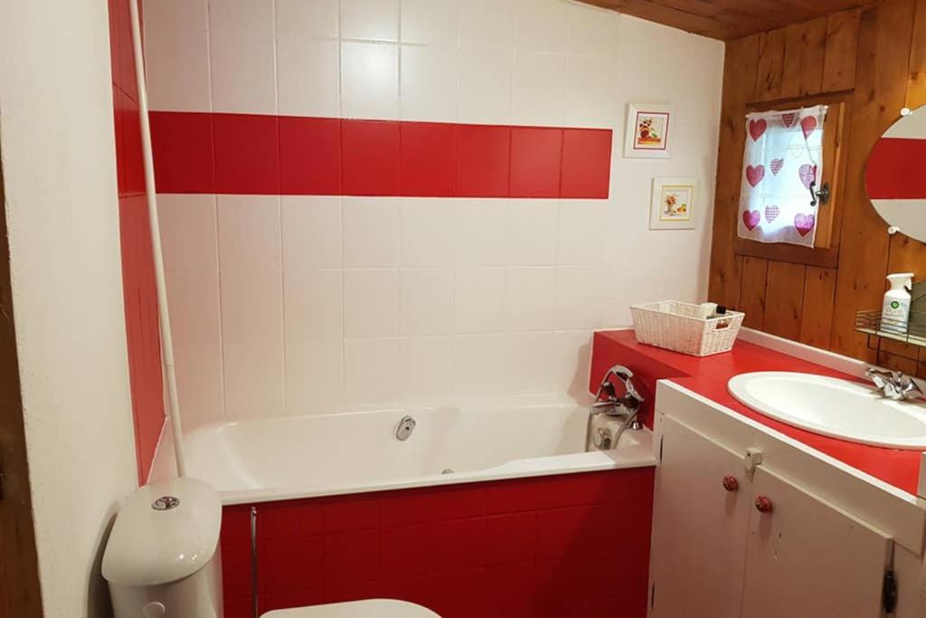 Petit Chalet Savoyard Domancy ภายนอก รูปภาพ
